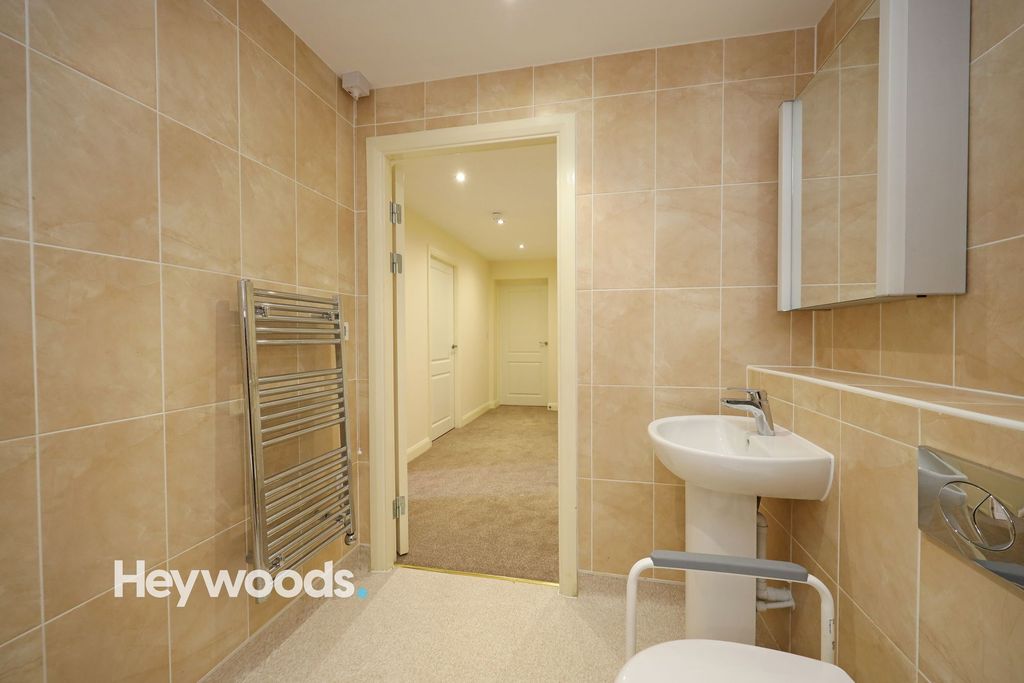 Property photo 3 of 23