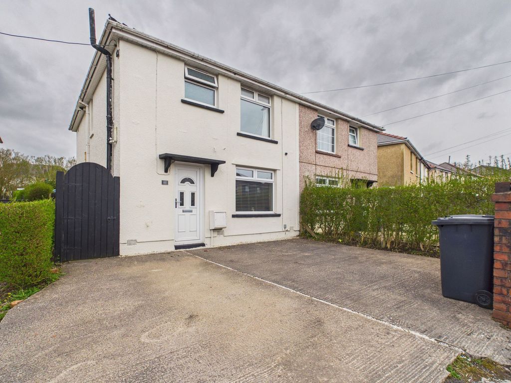 Property photo 1 of 27