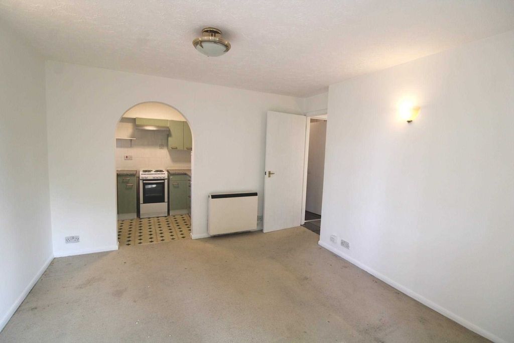 Property photo 2 of 7