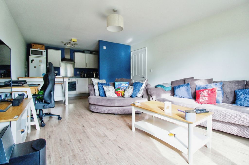 Property photo 2 of 25 3