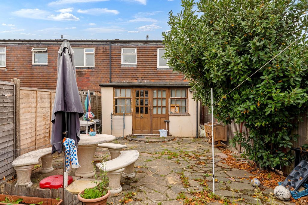 Property photo 2 of 12