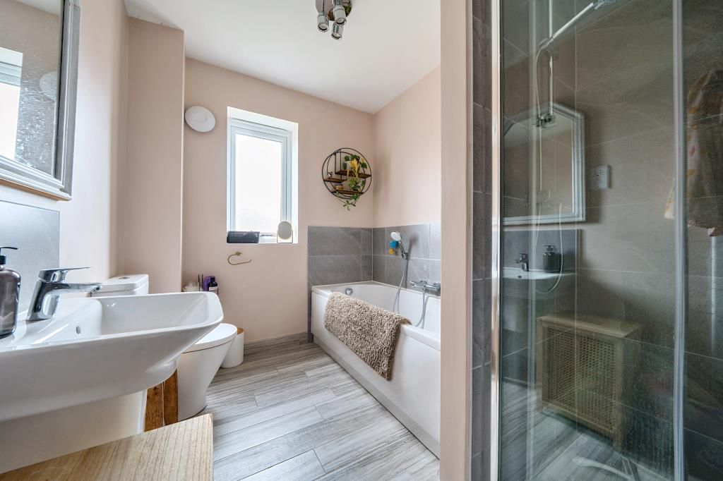 Property photo 3 of 22 Bathroom