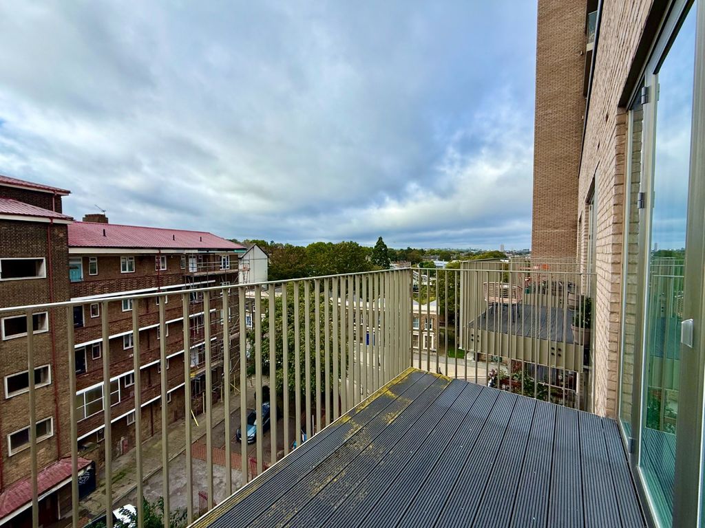 Property photo 2 of 9 4554601