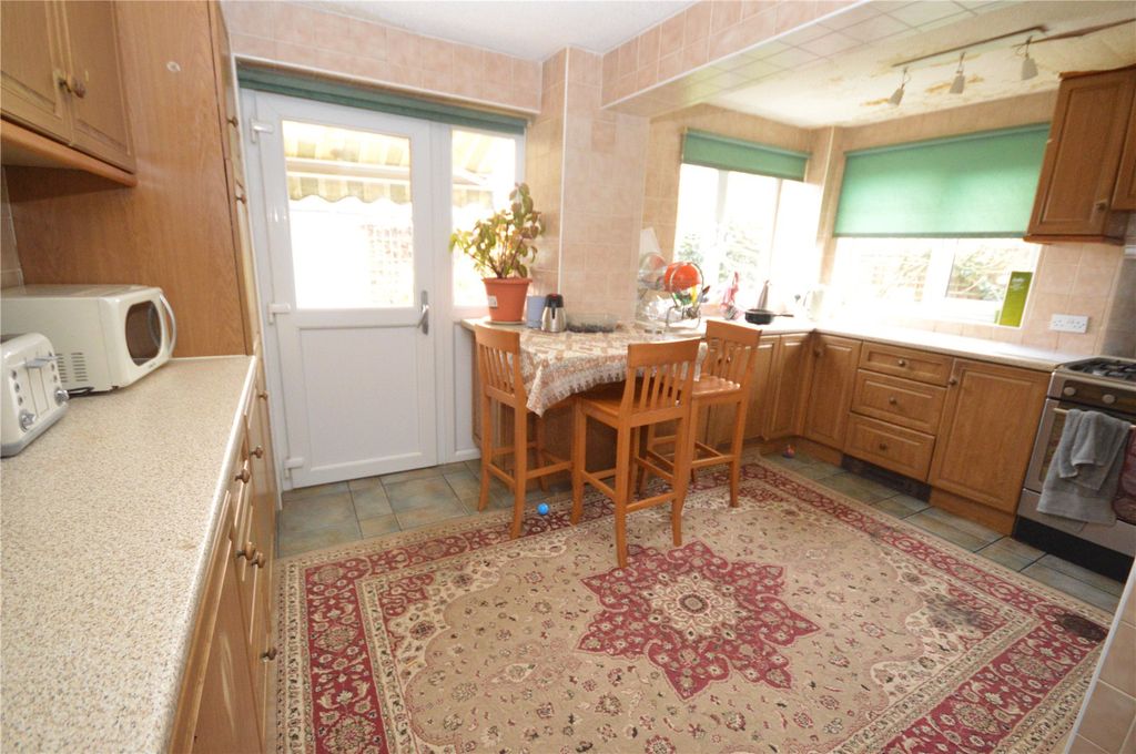 Property photo 2 of 16 Picture No. 13