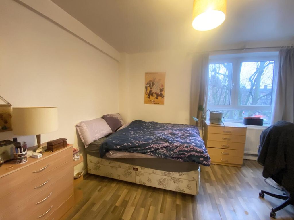 Property photo 3 of 7 Bedroom