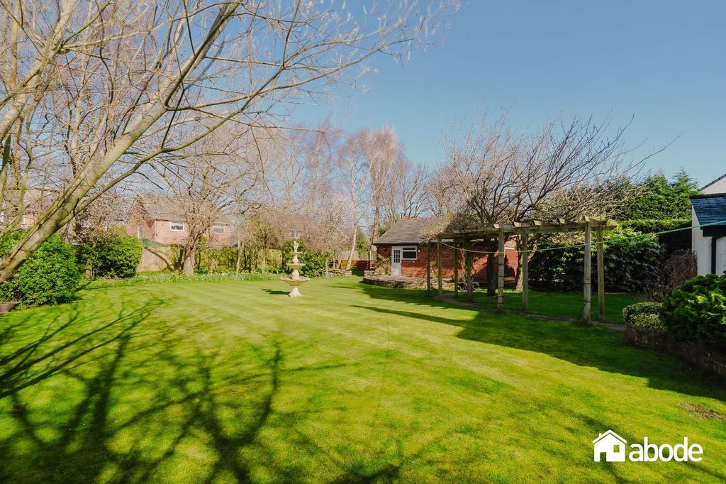 Property photo 2 of 44