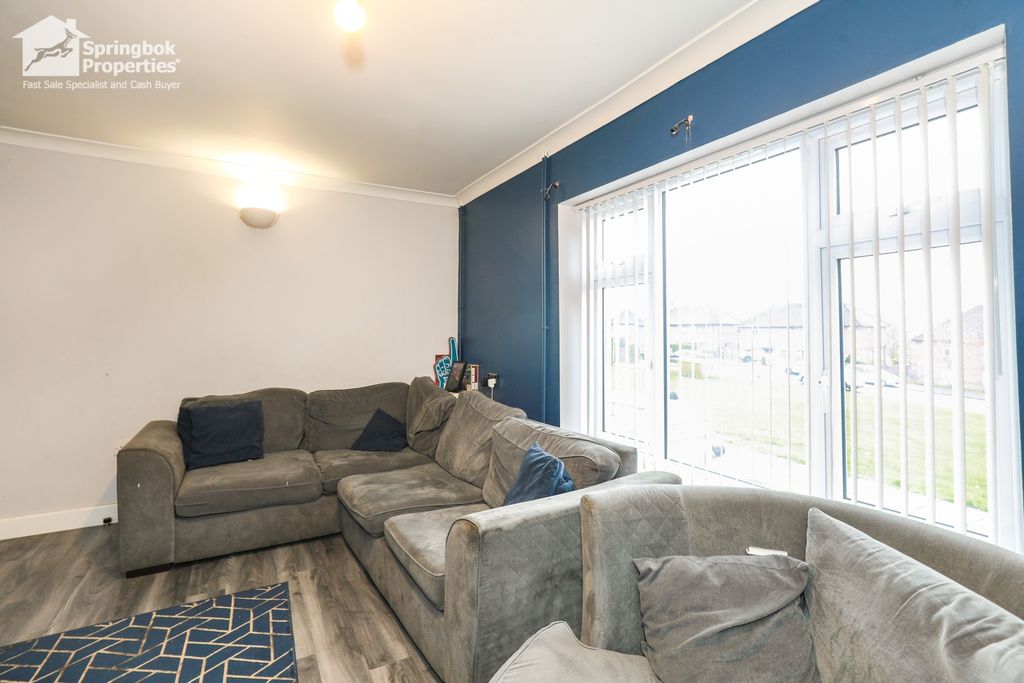 Property photo 3 of 17 Image 2