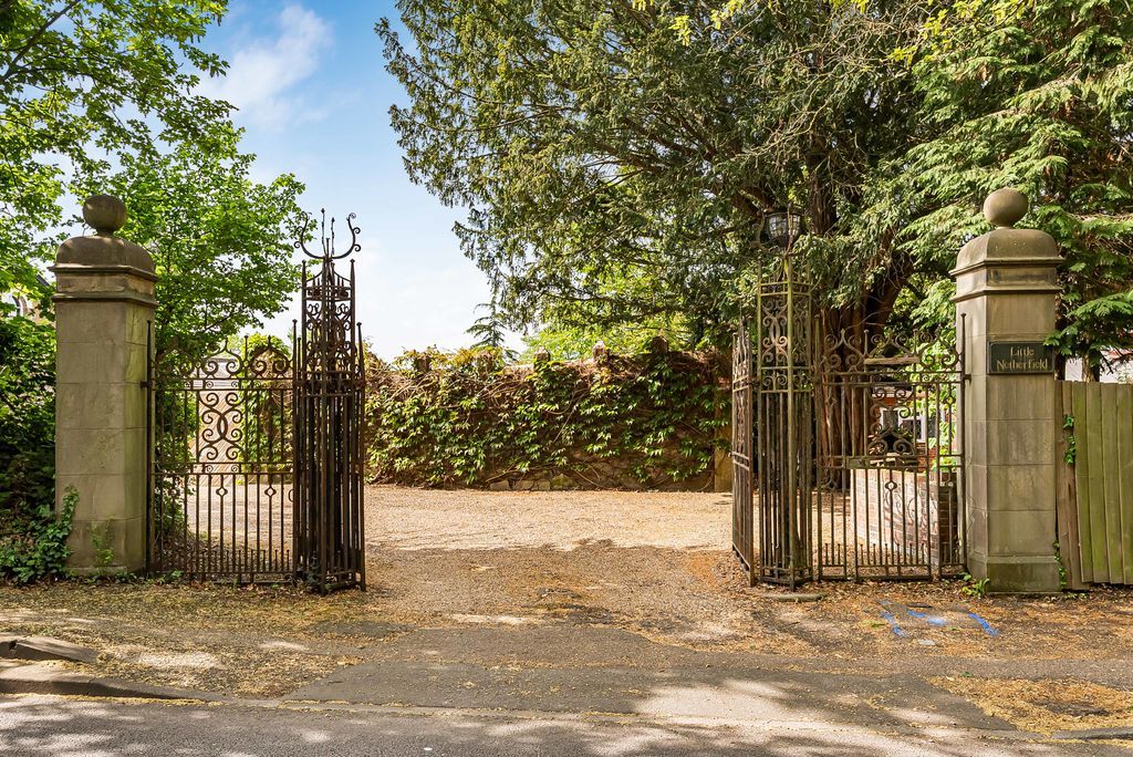 Property photo 2 of 41 Photo 9