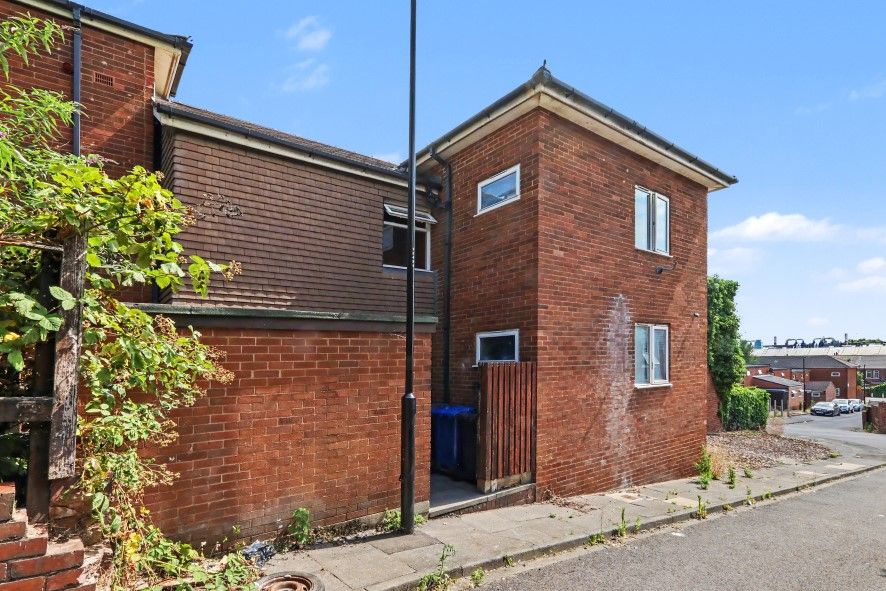 Property photo 1 of 9