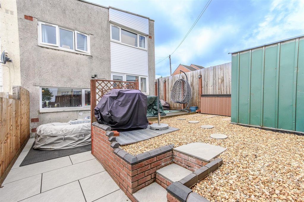Property photo 1 of 20 Rear Garden