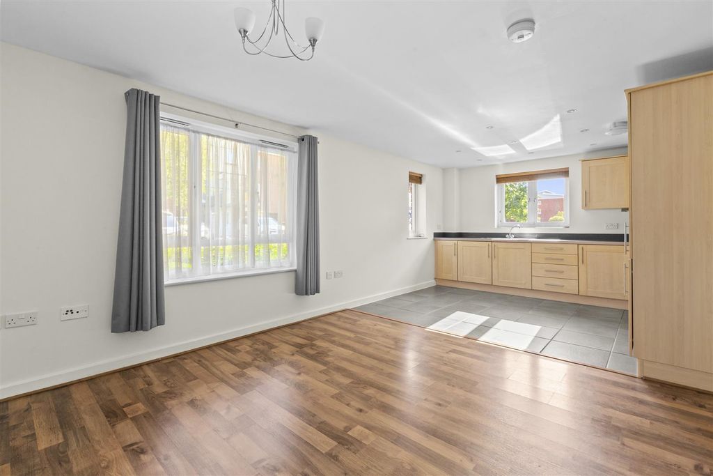 Property photo 3 of 11 Mathews House, Tadros Court-2.Jpg