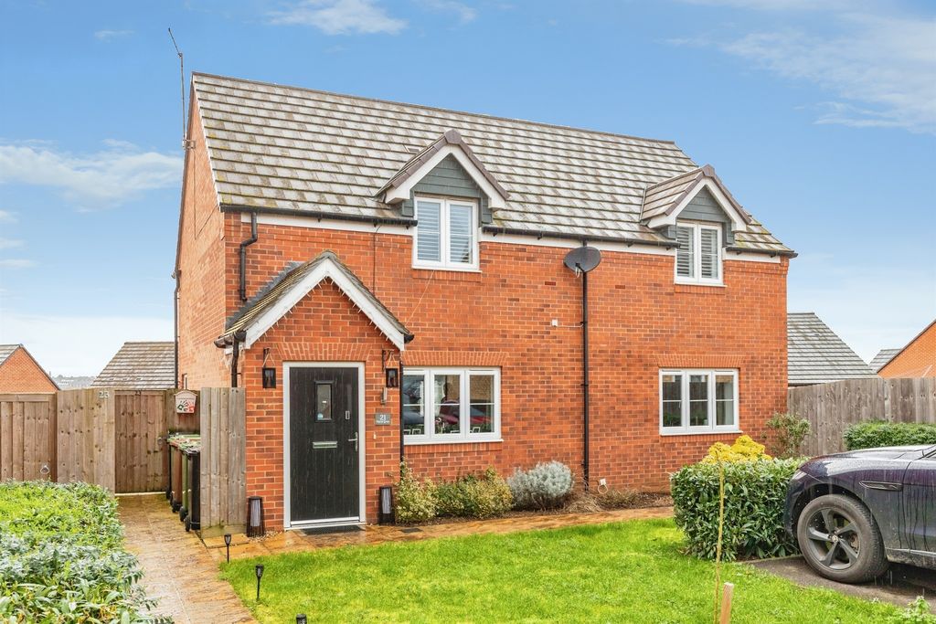 Property photo 2 of 18