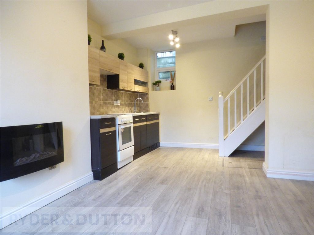 Property photo 2 of 12 Lounge/Kitchen