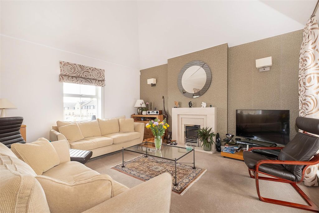 Property photo 2 of 25 45-Clearwater-Place-0012 Copy.Jpg