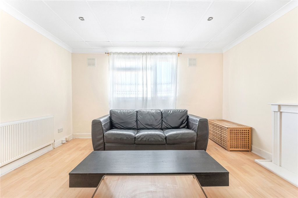 Property photo 3 of 11 Picture No. 36