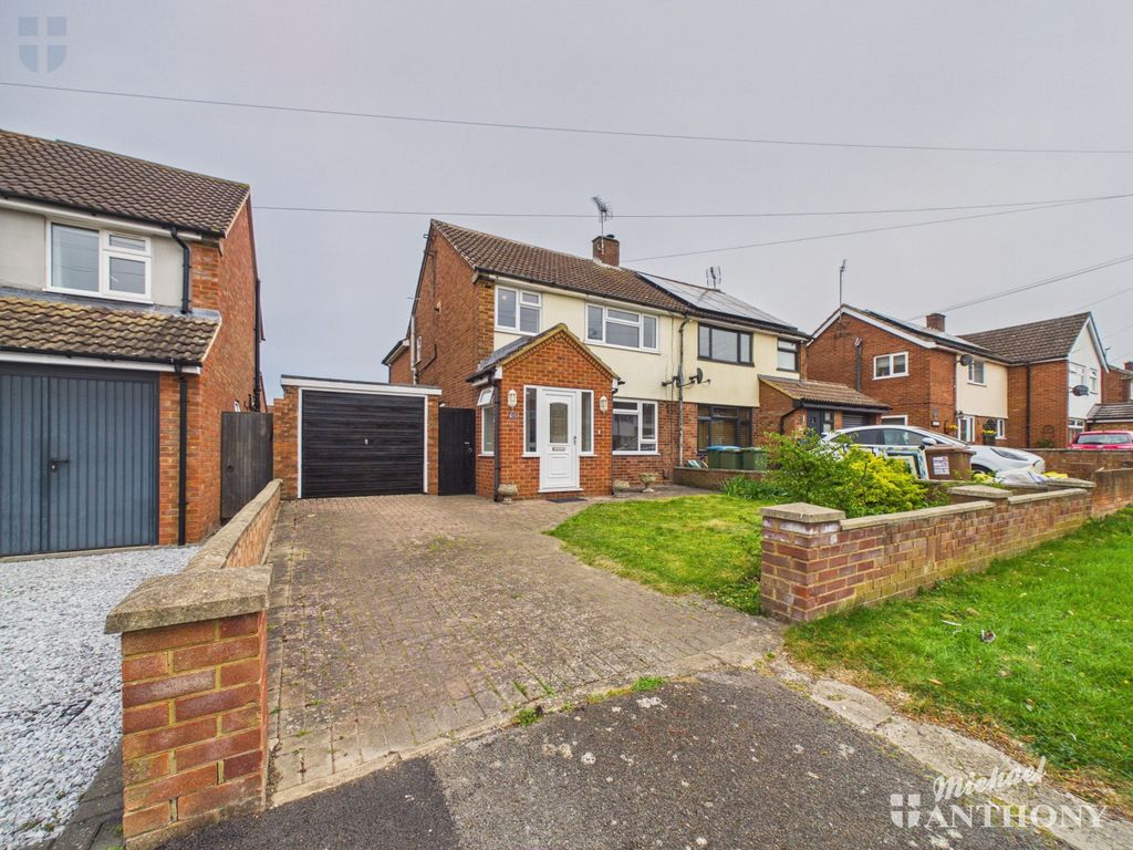 Property photo 1 of 13 Cam03218G0-Pr0979-Still013