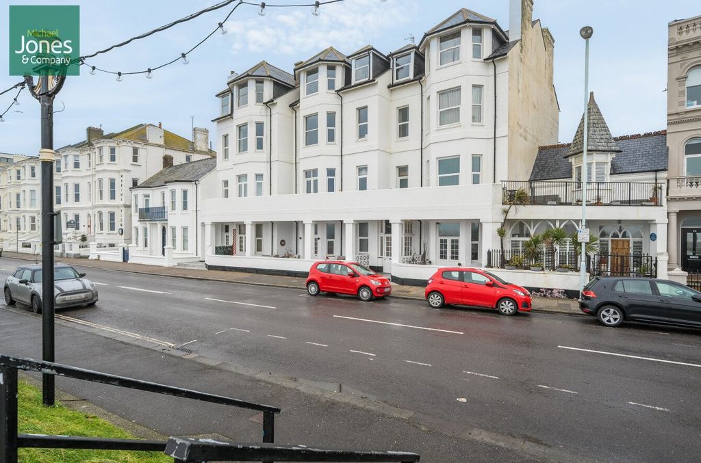 Property photo 1 of 10 9519Dea0-Ca0A-4Fb...