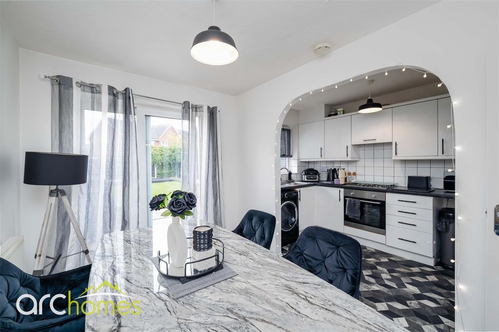 Property photo 3 of 27 Dsc02448-Edit.Jpg