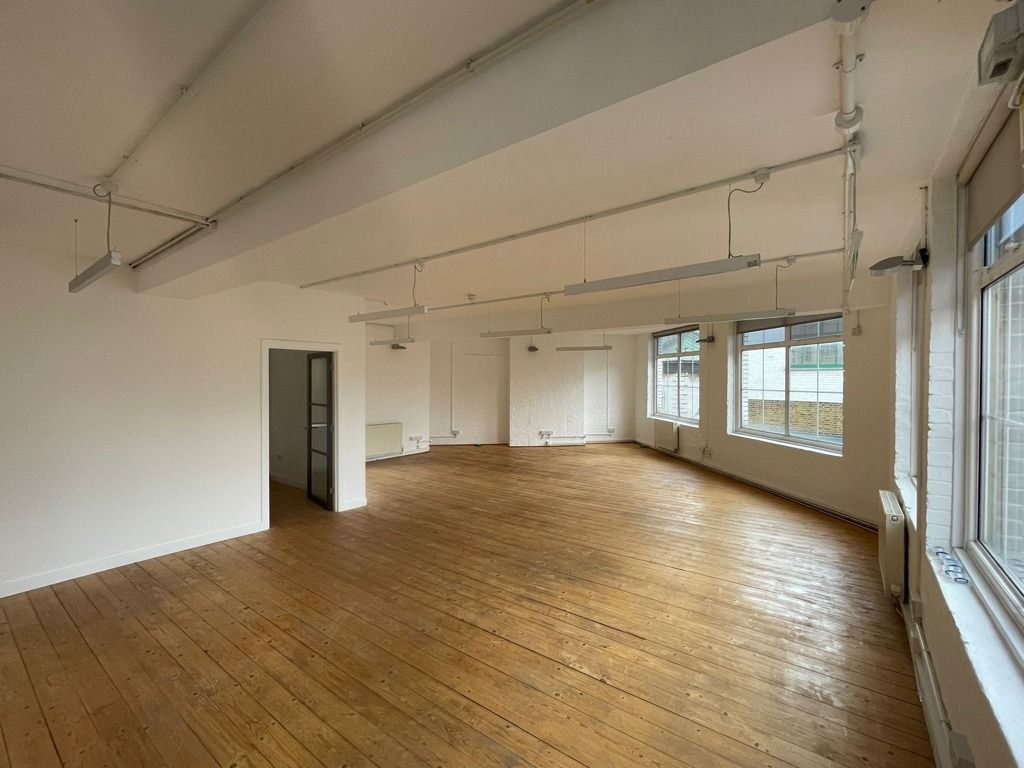 Property photo 3 of 8 Photo 10