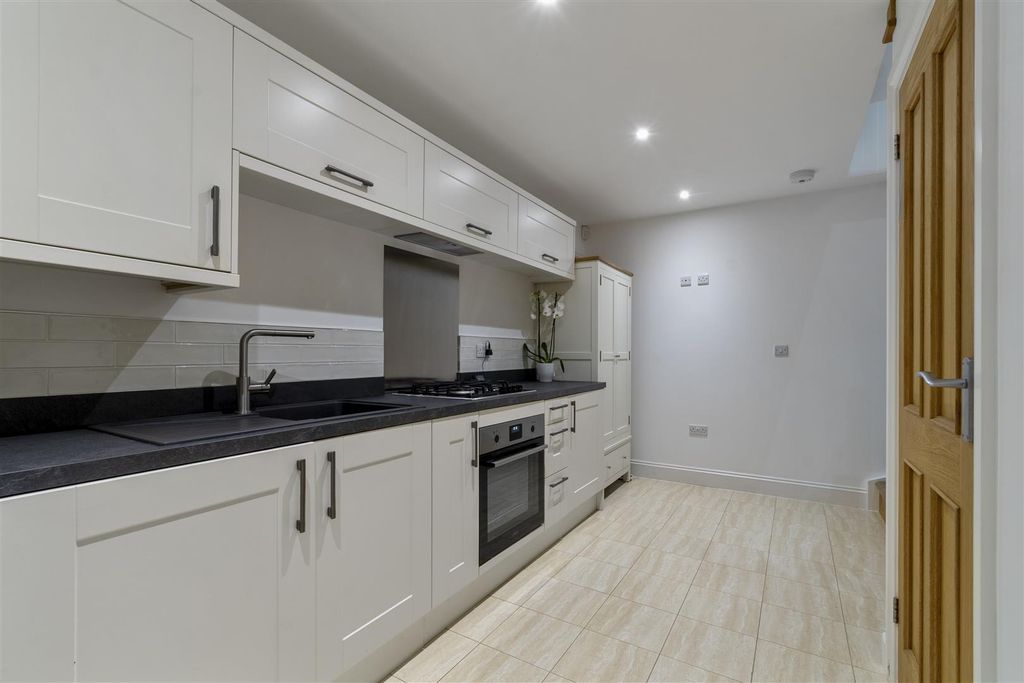 Property photo 3 of 15 Wil_0994-Hdr.Jpg