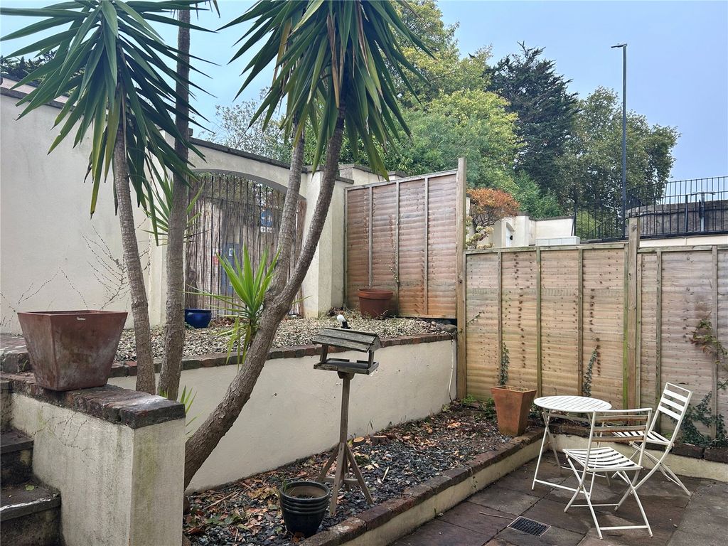 Property photo 2 of 10 Picture No. 02