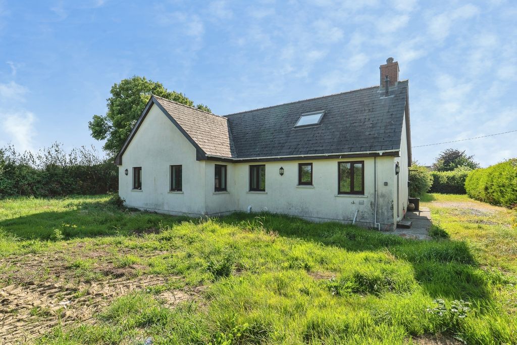 Property photo 2 of 18 Pbox-Img.Jpg