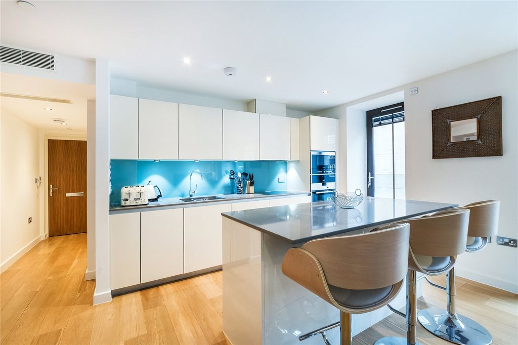 Property photo 3 of 8 Kitchen/Reception Ro