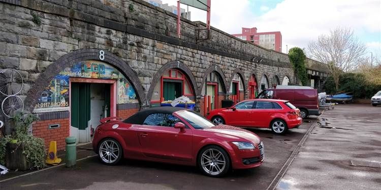 Property photo 1 of 4