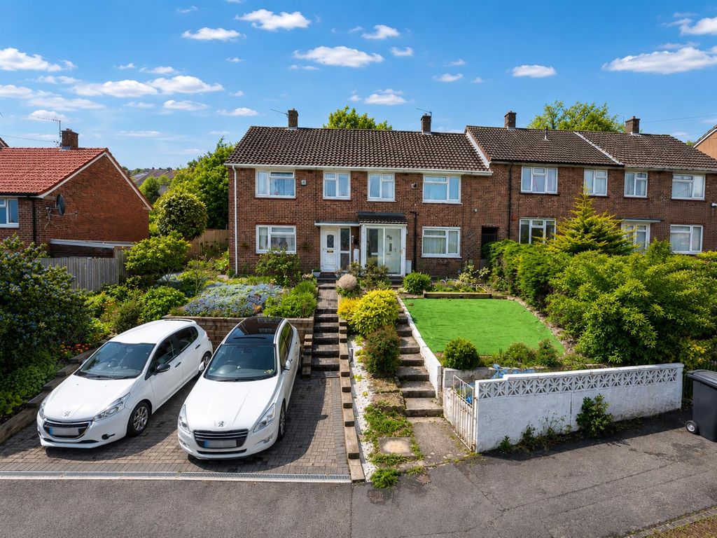 Property photo 1 of 12 4Beebc79-3623-4545-82Fe-033B607B5d50 (1).Png
