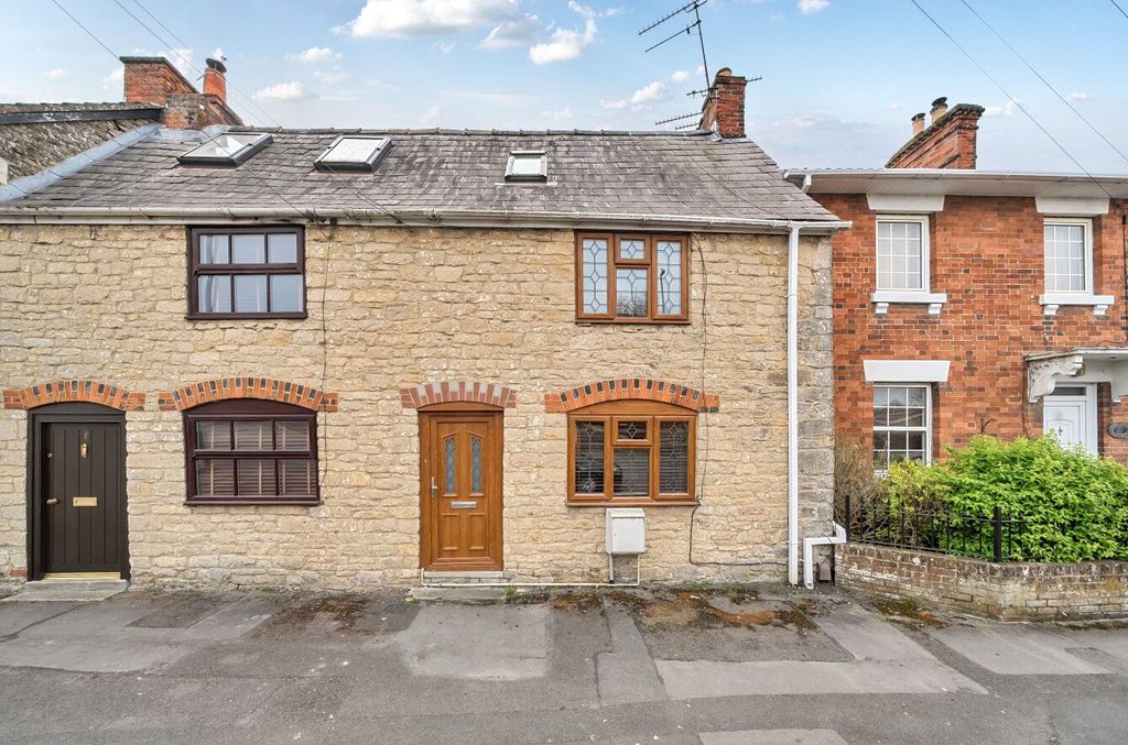 Property photo 2 of 12 Picture No. 02