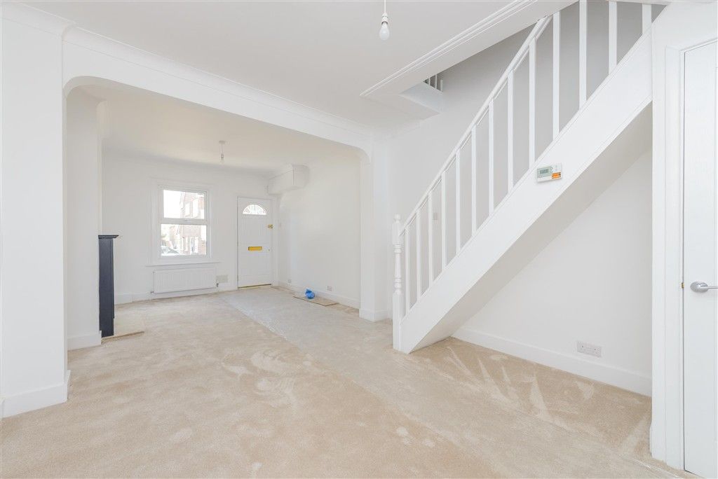 Property photo 3 of 7 Dining Area