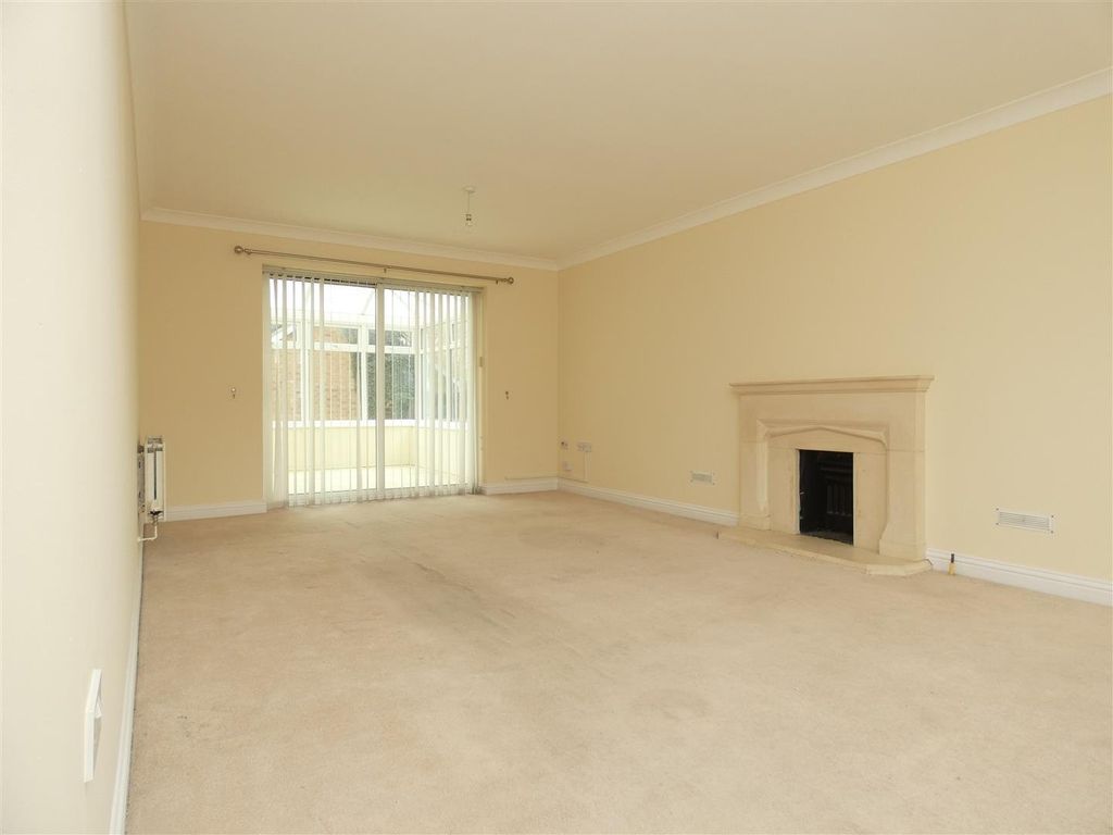 Property photo 3 of 11 Picture 3