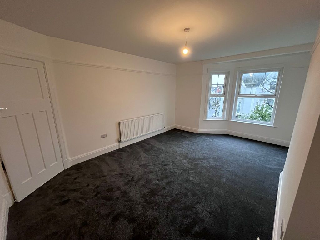 Property photo 2 of 9 Lounge