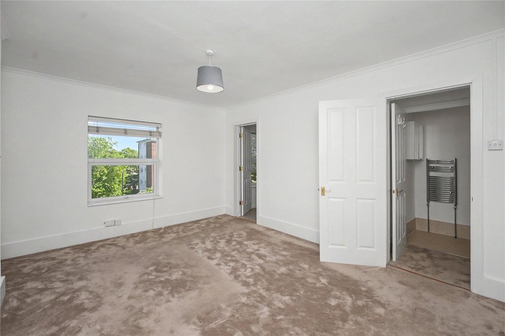 Property photo 2 of 11 Picture No. 03