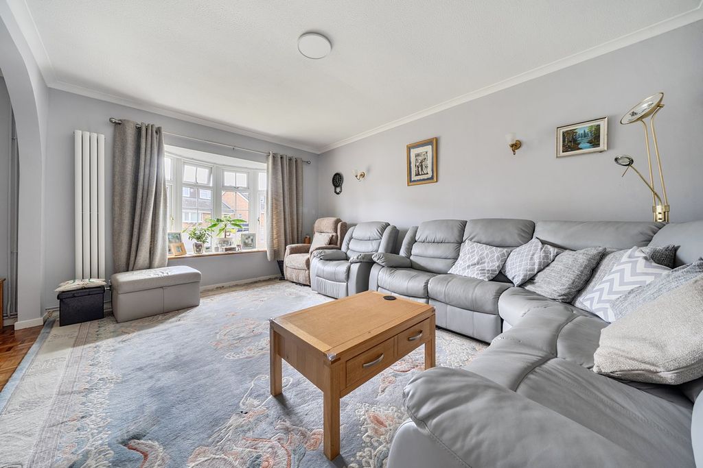 Property photo 2 of 17