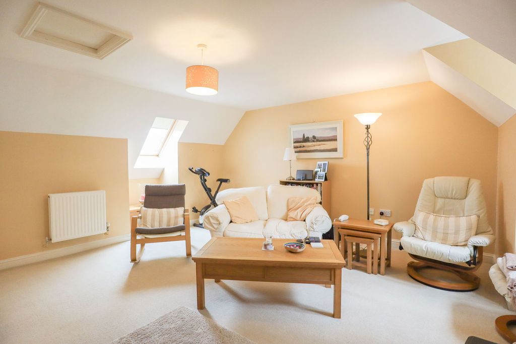Property photo 2 of 14