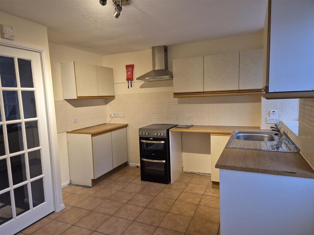 Property photo 2 of 9 1000014674.Jpg