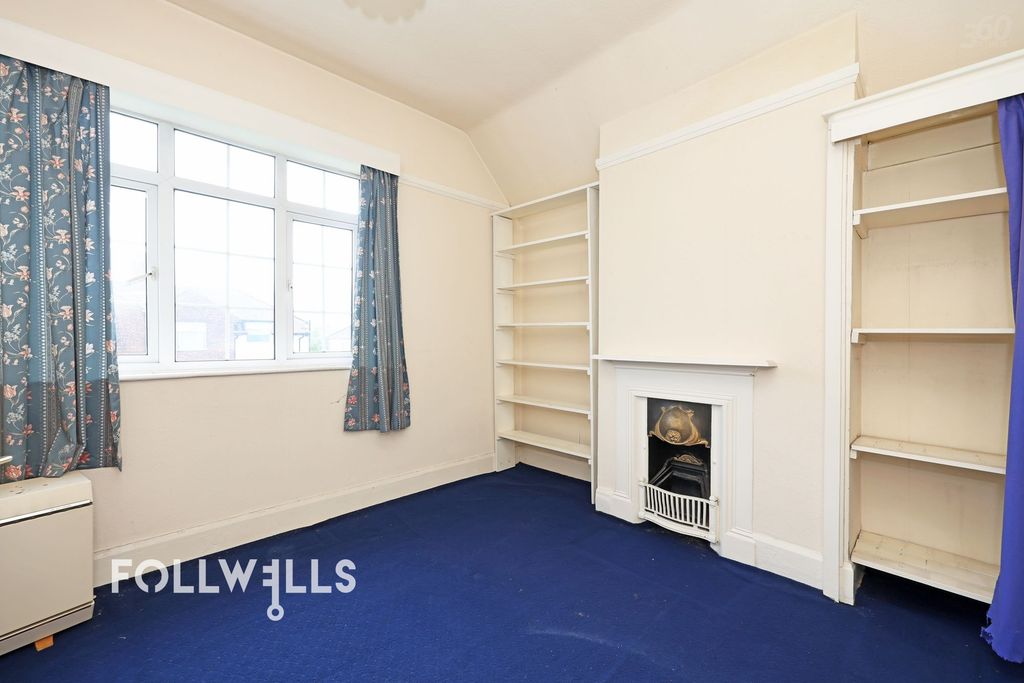 Property photo 3 of 17