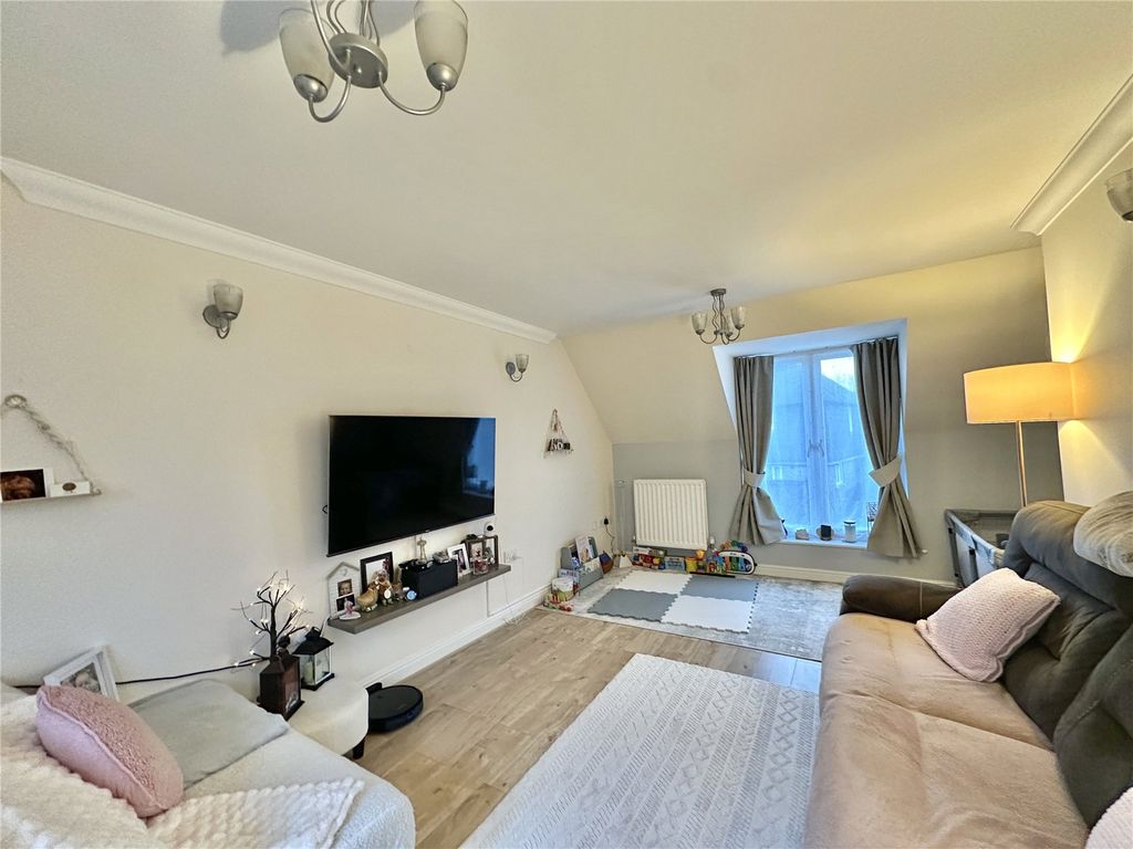 Property photo 3 of 13 Picture No. 11