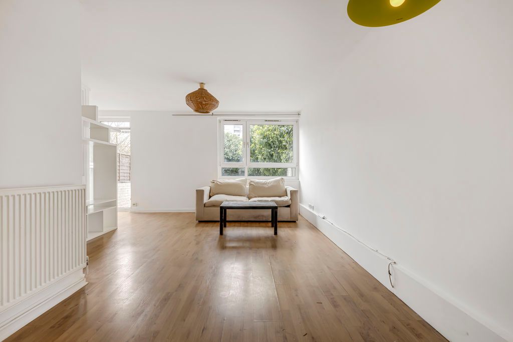 Property photo 2 of 25 Photo 11