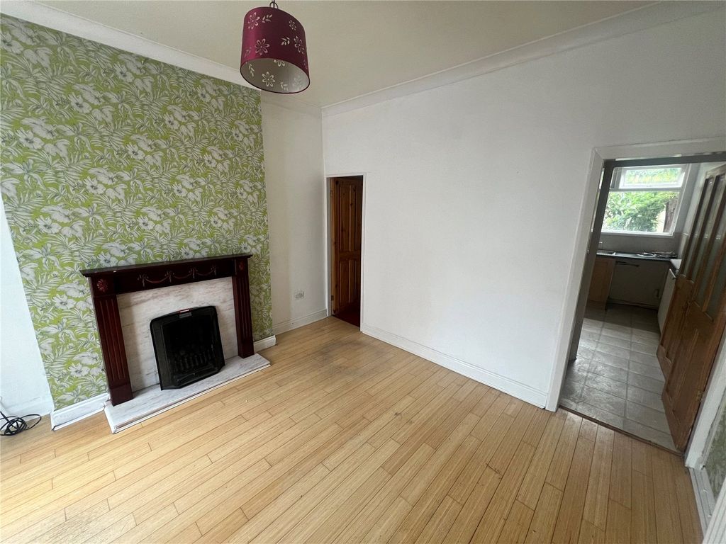 Property photo 2 of 10 Picture No. 20