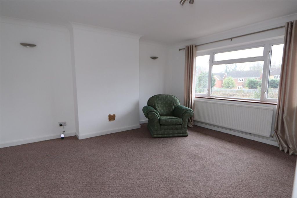 Property photo 3 of 7 Sitting Room