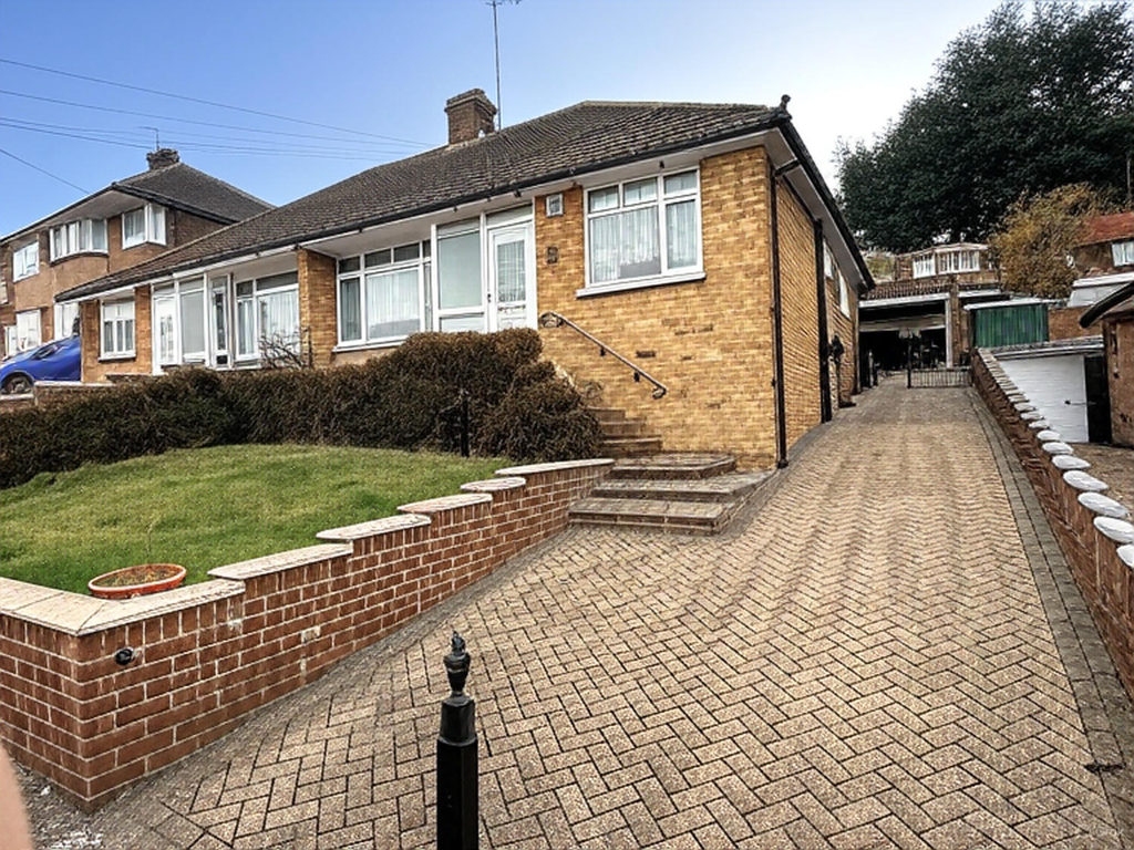 Property photo 1 of 13 Front