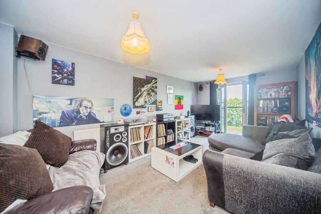 Property photo 2 of 14 Pbox-Img.Jpg