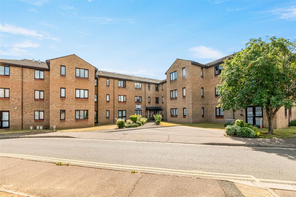 Property photo 1 of 11