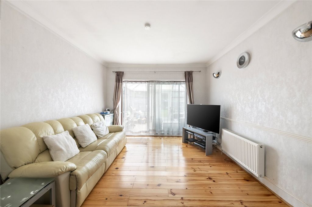 Property photo 3 of 19 Picture No. 03