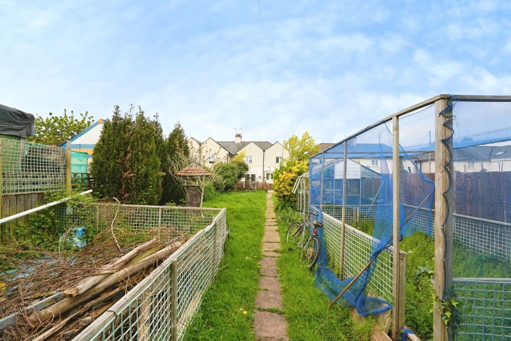 Property photo 2 of 16 Picture No. 02