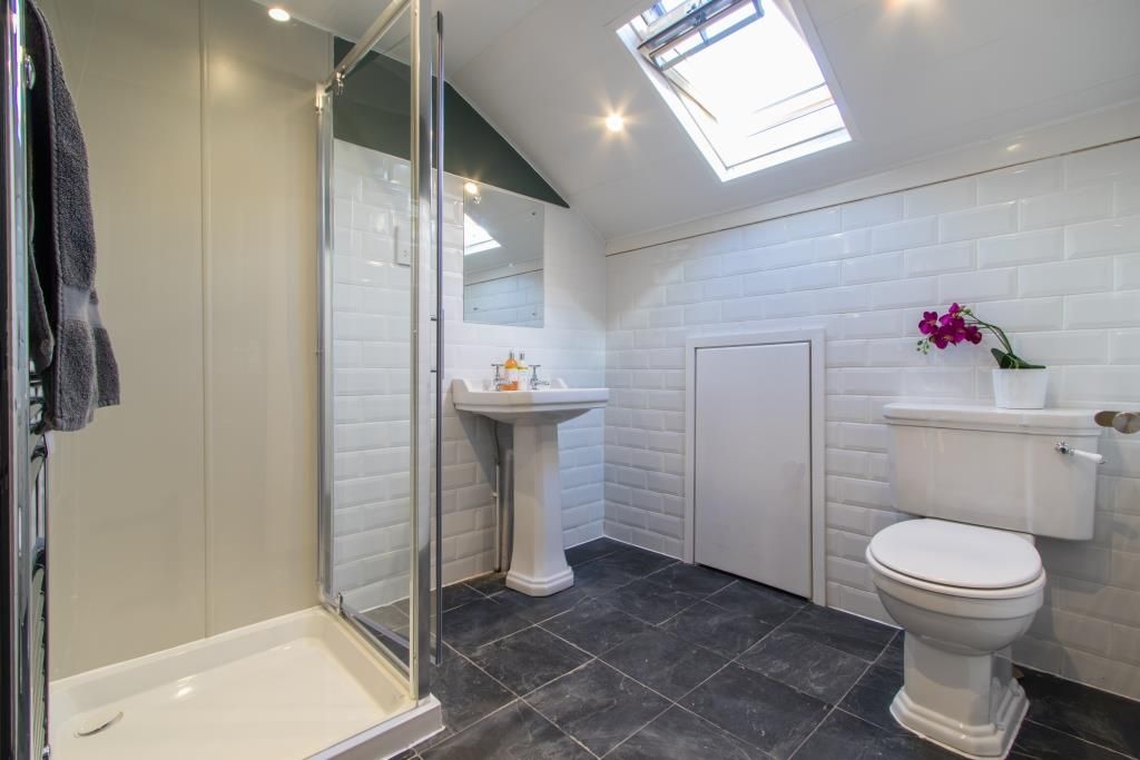 Property photo 3 of 16 Bathroom 1