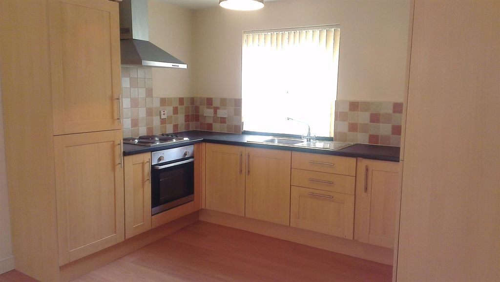 Property photo 3 of 6