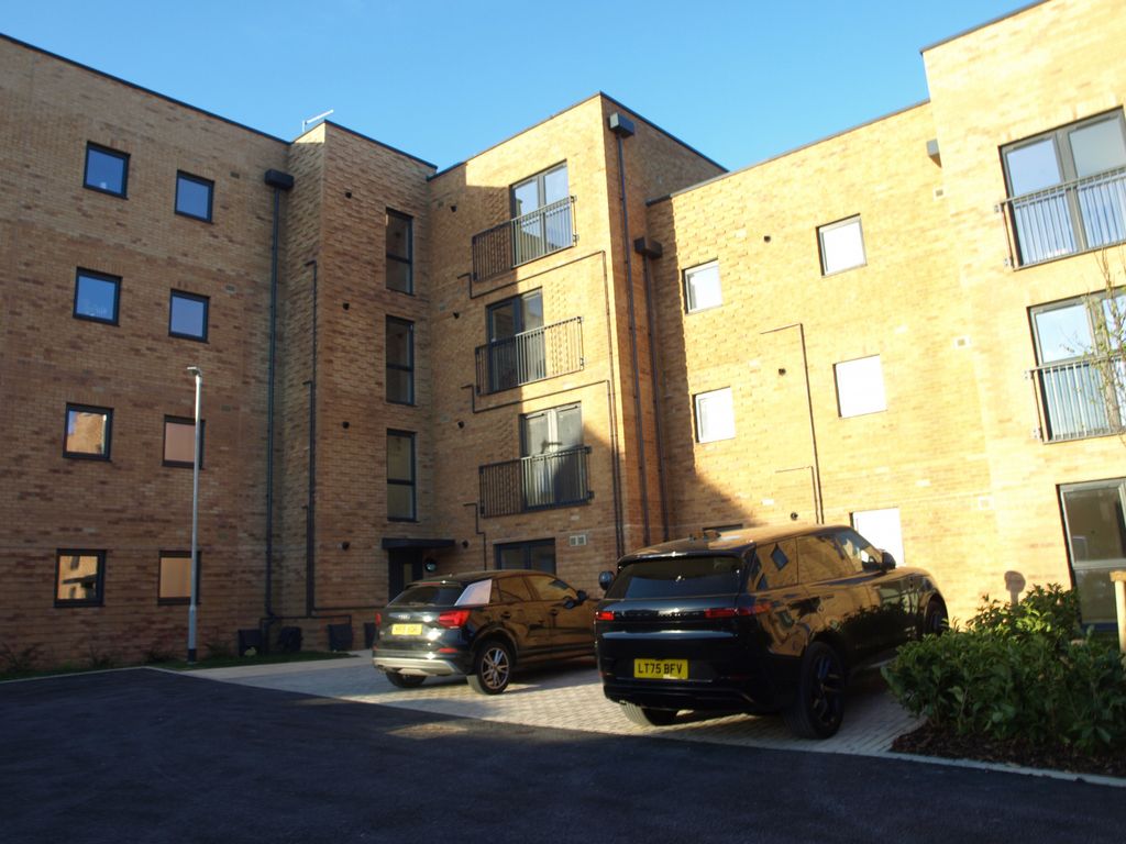Property photo 1 of 9 Newly Built Purpose Built Flat With 2 Bedrooms & 2 Bathroom Located Oppsite The Lidl Warehouse Depot